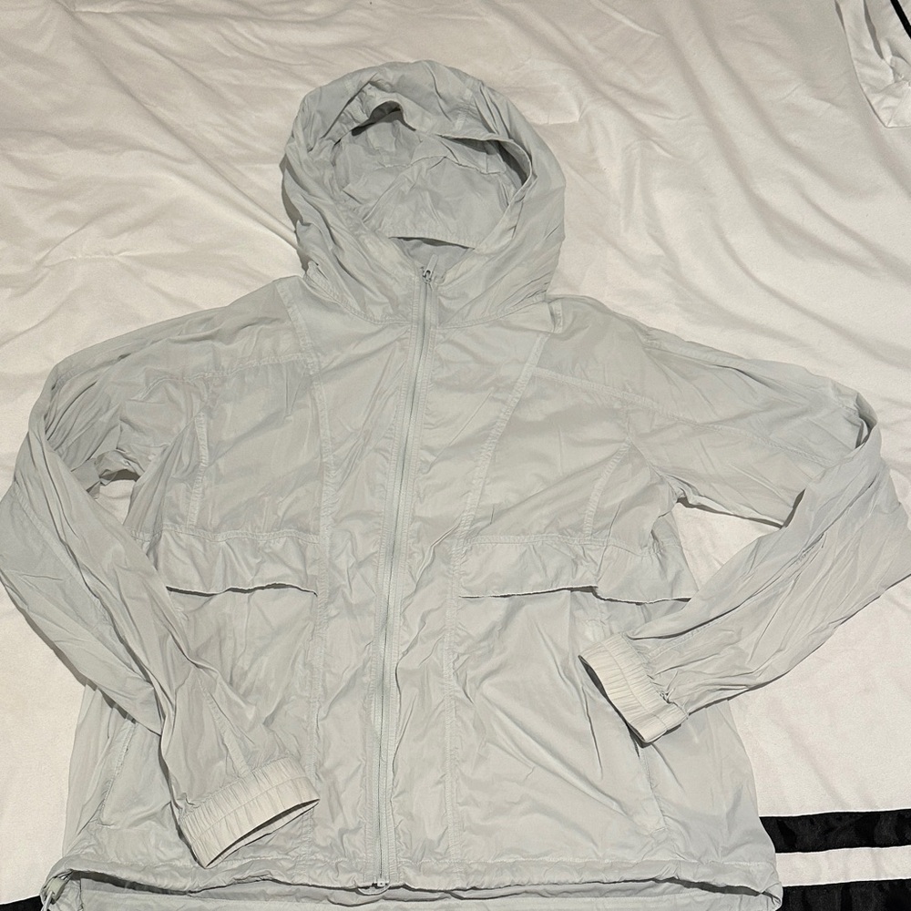 Lululemon windbreak